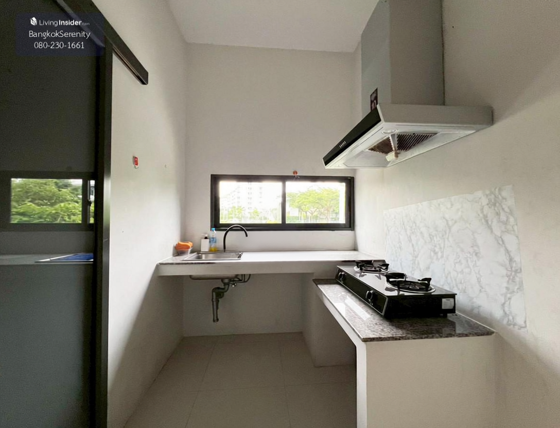 House with Shared Pool in Srinakarin 